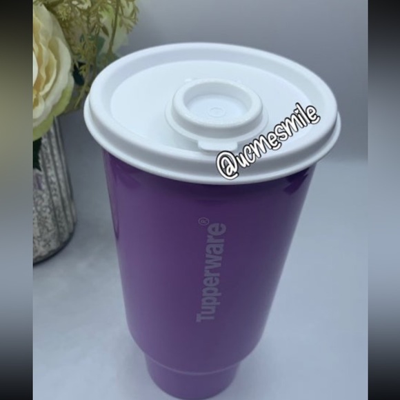 Tupperware Mega Thristquake Logo Tumbler - Picture 3 of 4